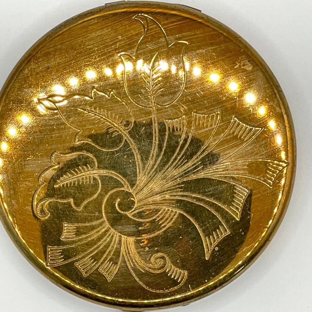 Dorset Fifth Avenue Engraved Design Vintage Powder Compact
